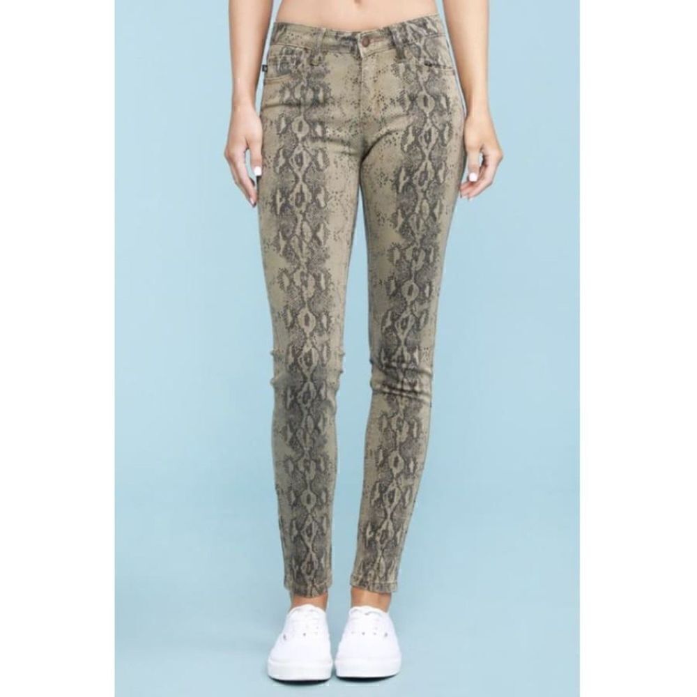 Judy Blue Skinny Fit Snake Print Jeans Size 7/28 Animal Print Mid Rise